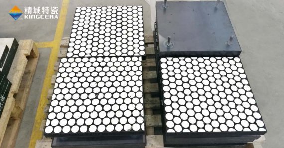 4008云顶集团特瓷耐磨陶瓷在矿石船埠装卸设备的防磨利用